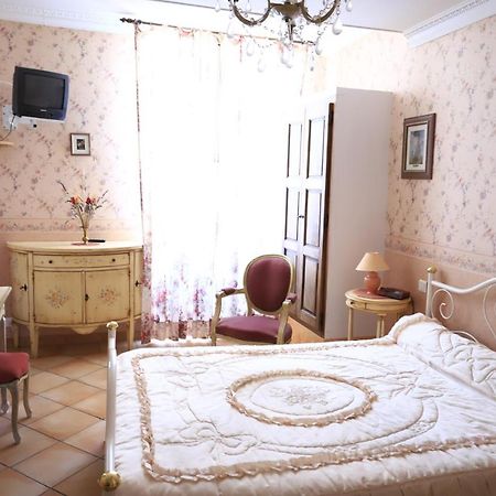 Bed and Breakfast Le Baldaquin Moustiers-Sainte-Marie Exterior foto